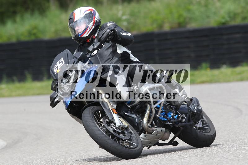 /Archiv-2025/10 23.04.2025 Cornu Master School ADR/rot-rouge/55